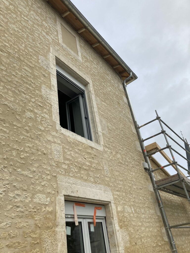 Réhabilitation de l&rsquo;ancienne gendarmerie de Brioux sur Boutonne en maison médicale
